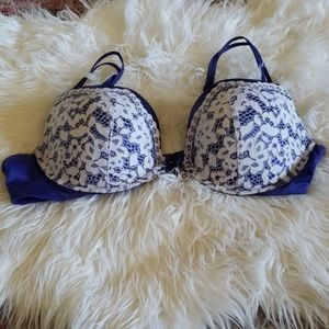 Victoria's Secret Bra 38C Blue White Lace Push Up